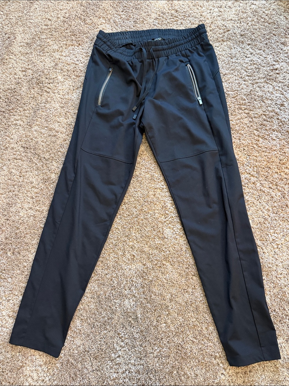 Women’s Black Athleta Athletic Tappered Pants Size 6 Wore Once